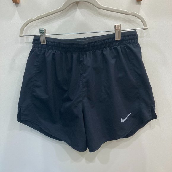 NWT Nike Tempo Luxe shorts - Picture 1 of 3